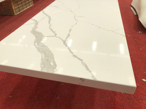 Quartz Island Top | Prefab Calacatta Quartz Island Top